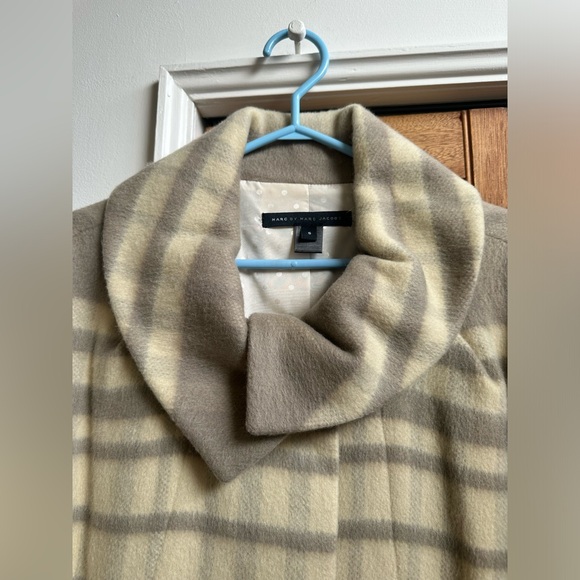 Marc Jacobs Beige/Grey Size Small Oversized Coat - Picture 3 of 13